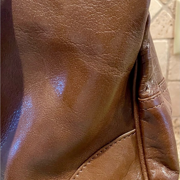 Beautiful Ashwood leather Dark brown tote with adjustable crossbody strap - Picture 4 of 7